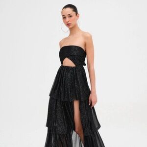 Elegant Black Strapless Dress